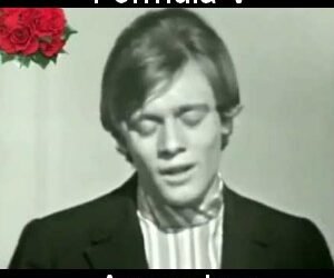 Letra y acordes de guitarra y piano