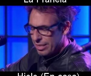 Letra y acordes de guitarra y piano