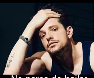 Letra y acordes de guitarra y piano