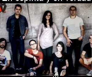 Letra y acordes de guitarra y piano