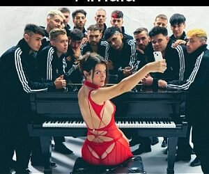 Letra y acordes de guitarra y piano