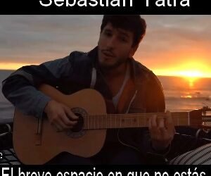 Letra y acordes de guitarra y piano