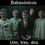 Letra y acordes de guitarra y piano