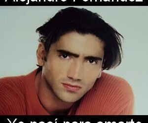 Letra y acordes de guitarra y piano