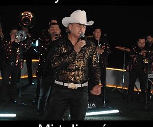 Letra y acordes de guitarra y piano