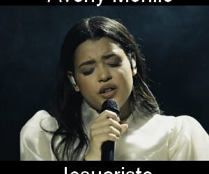 Letra y acordes de guitarra y piano