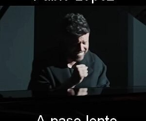 Letra y acordes de guitarra y piano
