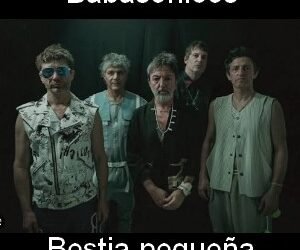 Letra y acordes de guitarra y piano