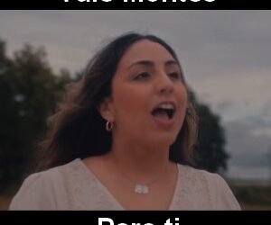 Letra y acordes de guitarra y piano
