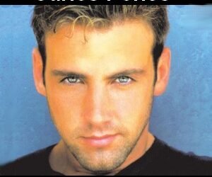 Letra y acordes de guitarra y piano